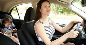 Korzystanie z auta służbowego na urlopie macierzyńskim a ZUS