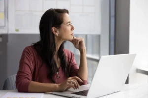 Szklany sufit wciąż mocny: kobiety w zarządach firm