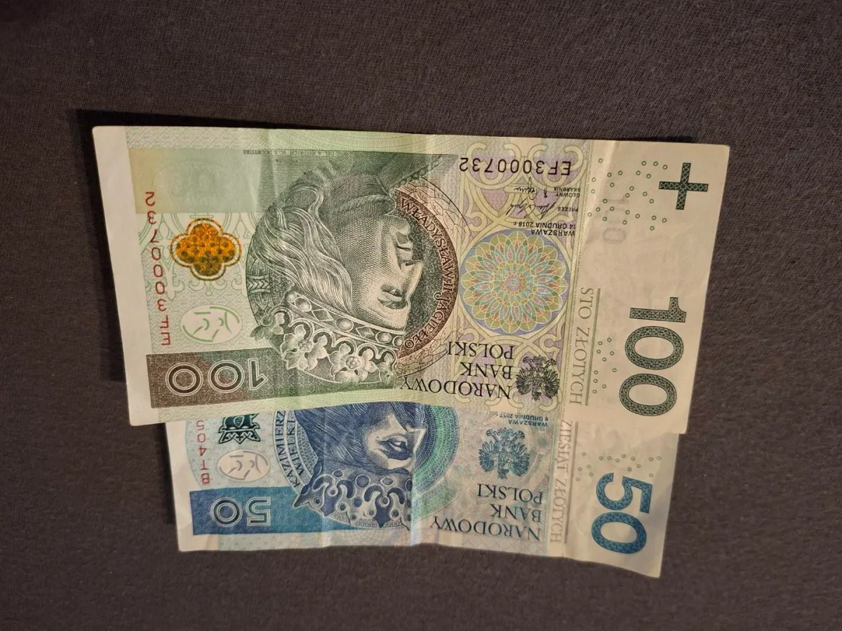 Darowizny a skarbówka: Jak uniknąć podatku w 2023 roku?