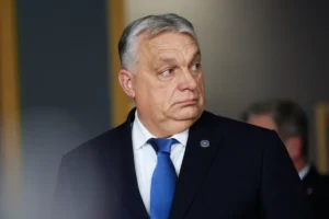 Wybory na Węgrzech. Kim jest Viktor Orban i Peter Magyar?