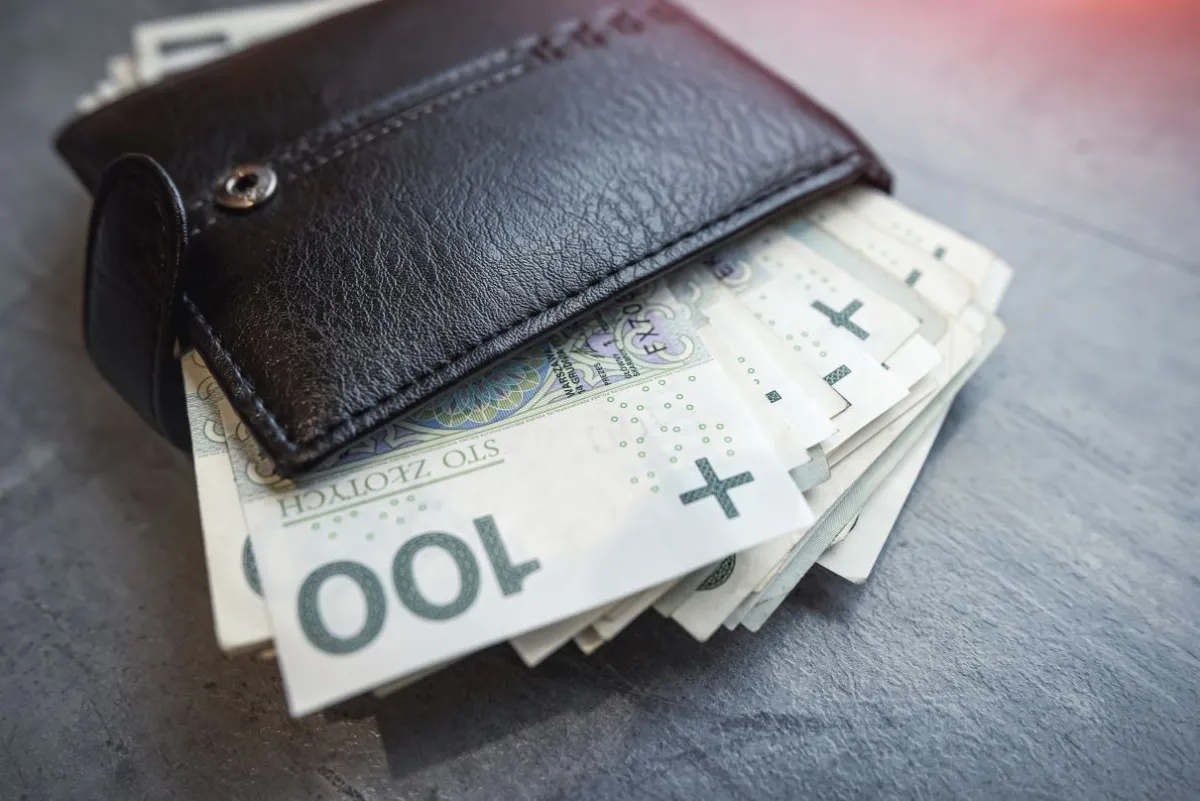 MOPS wygrywa w sądzie: Dochód 5700 zł a limit 3292 zł 1 MOPS wygrywa w sądzie: Dochód 5700 zł a limit 3292 zł