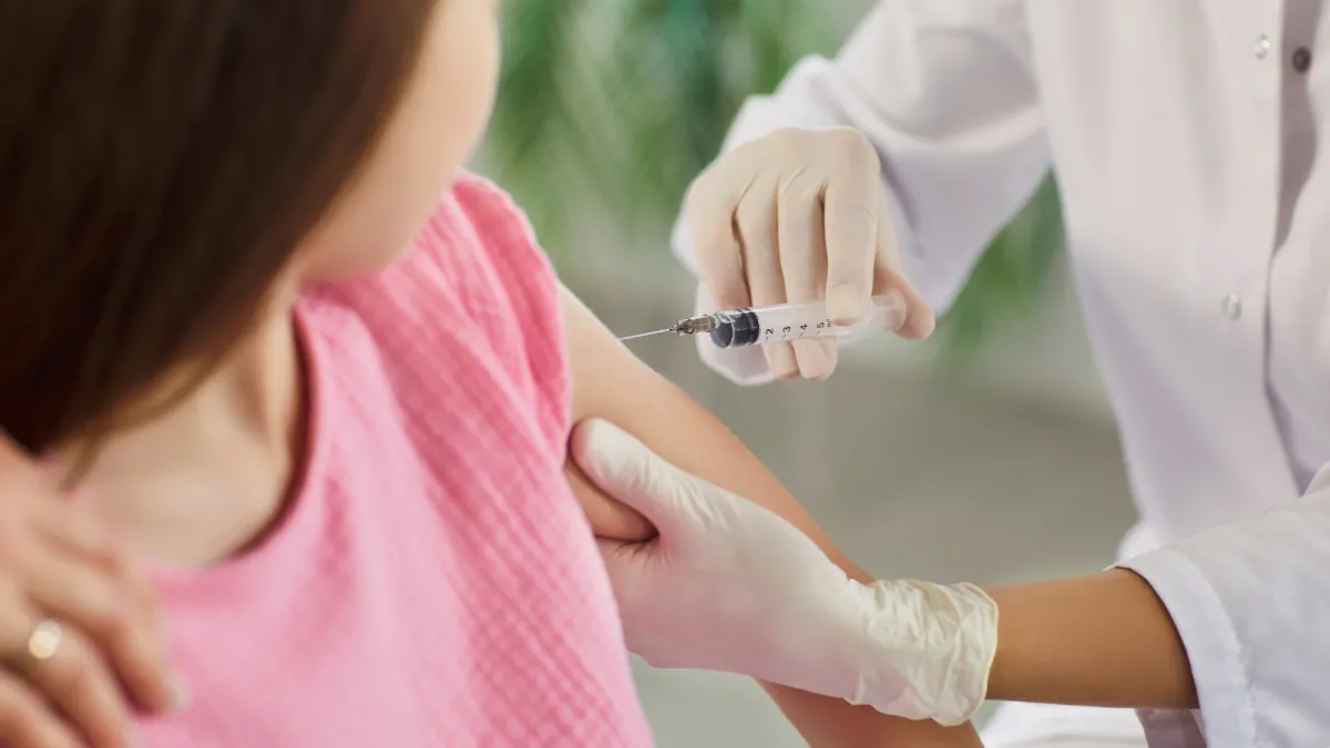 Obowiązkowe szczepienie przeciw HPV dla dzieci od 2027 r.